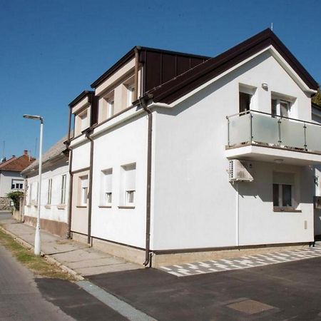 Apartmani Oaza داروفار الغرفة الصورة