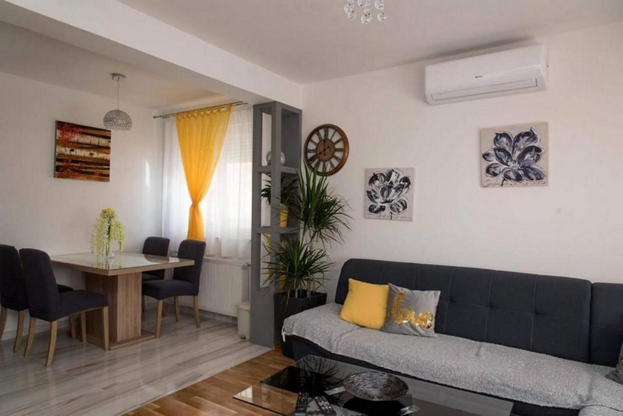 داروفار Apartments Oaza المظهر الخارجي الصورة